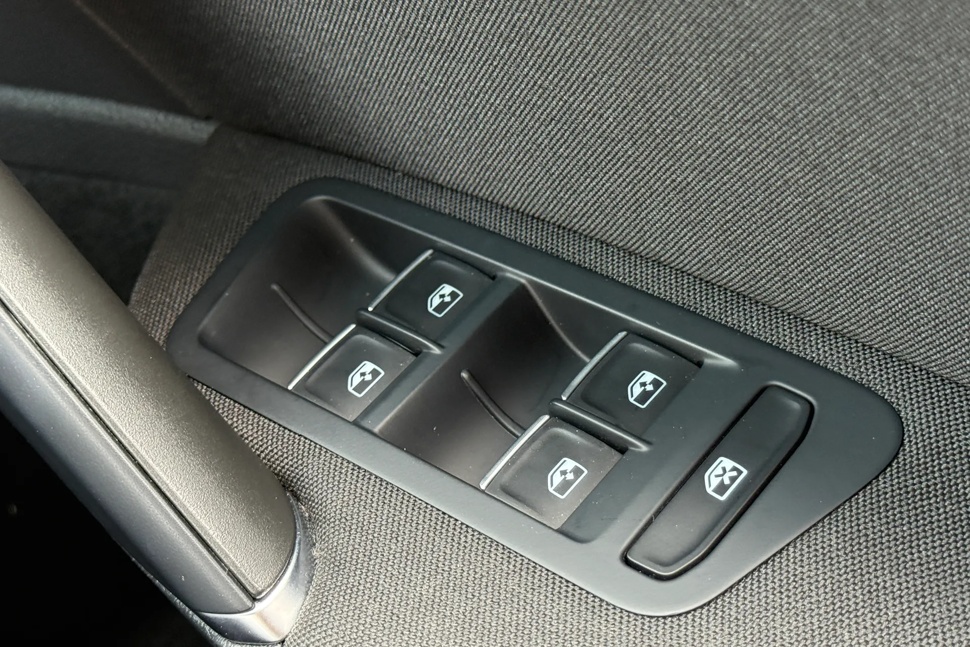 VOLKSWAGEN GOLF thumbnail image number 13