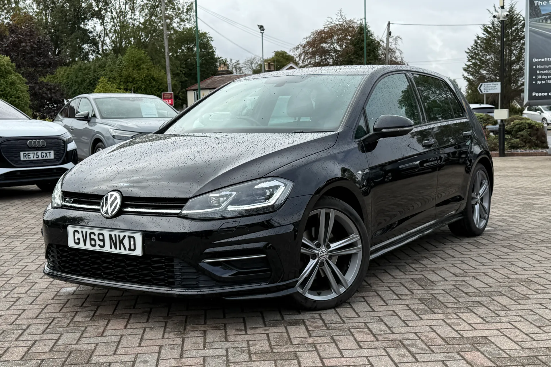 VOLKSWAGEN GOLF thumbnail image number 21