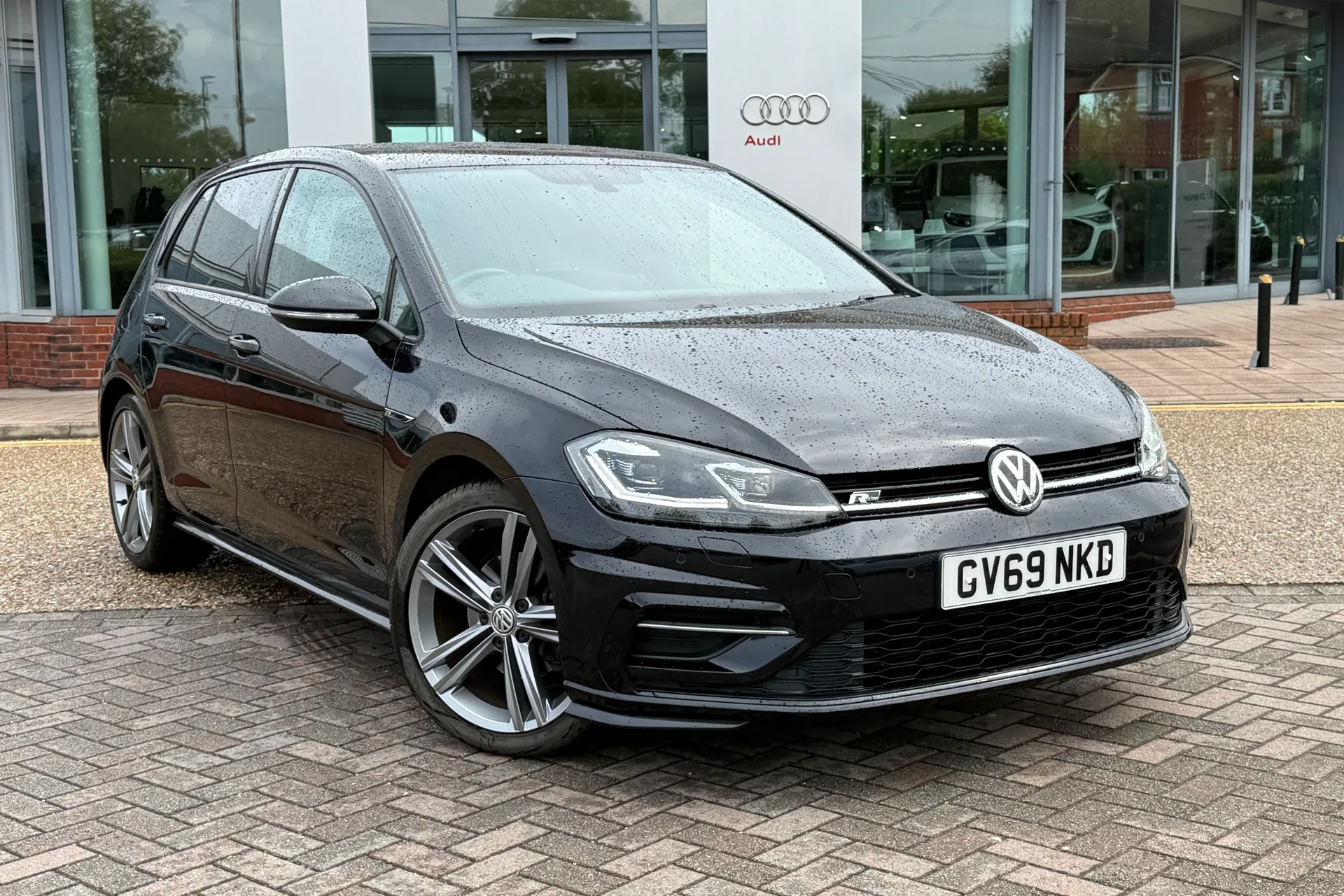 VOLKSWAGEN GOLF thumbnail image number 19