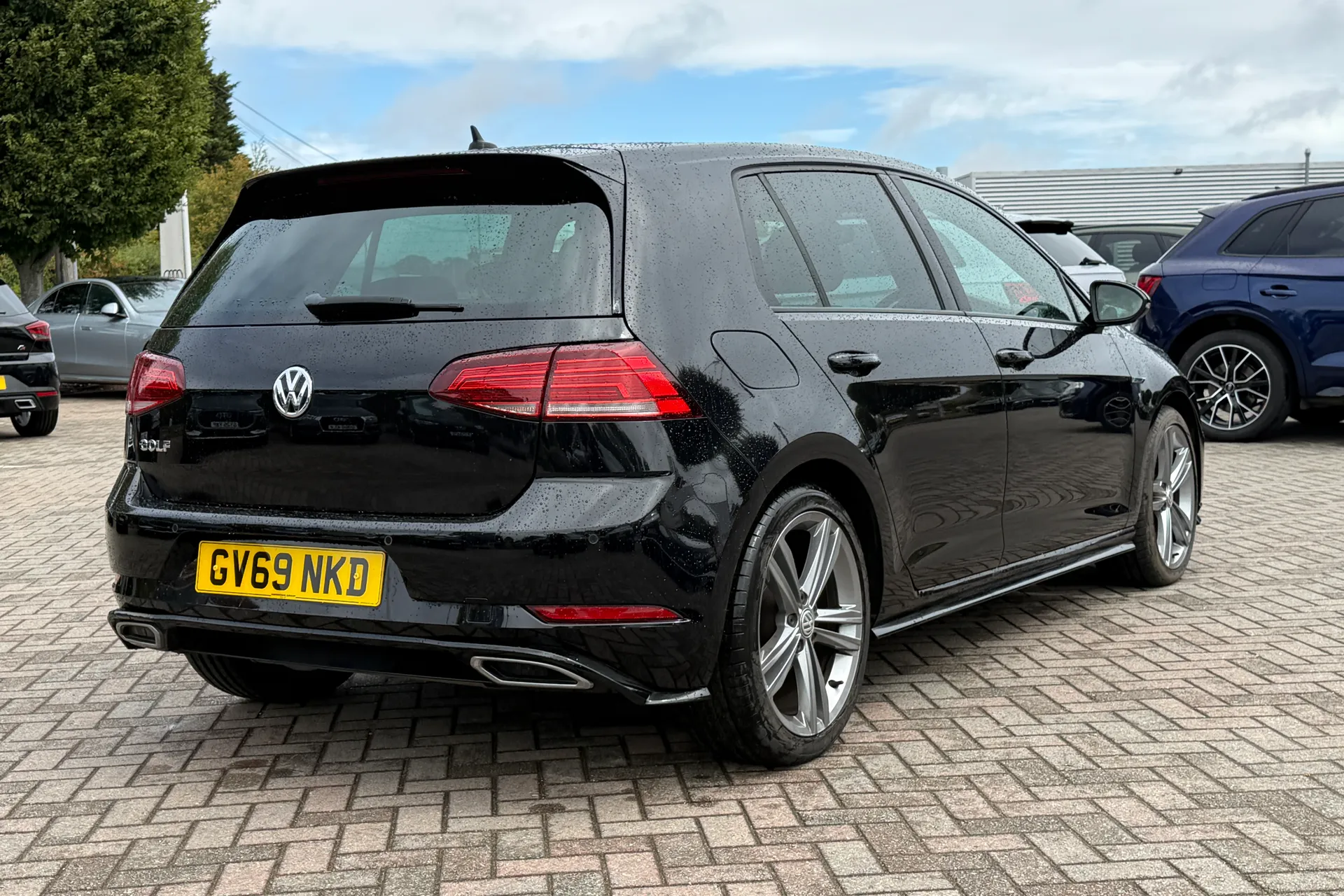 VOLKSWAGEN GOLF thumbnail image number 27