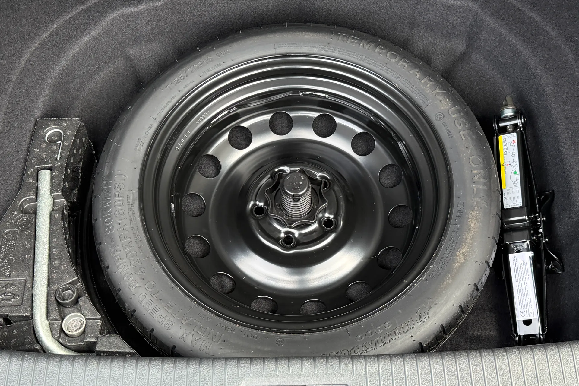 VOLKSWAGEN GOLF thumbnail image number 8
