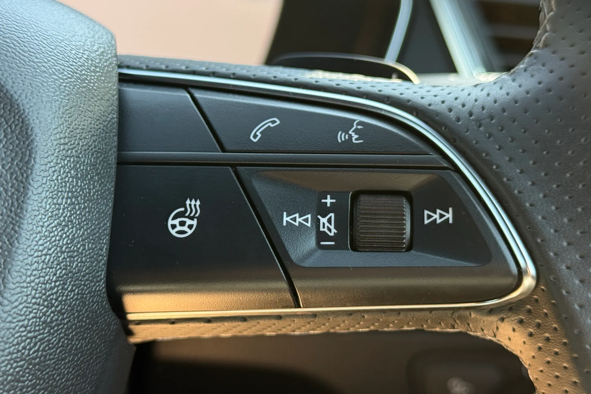 Audi Q5 thumbnail image number 32