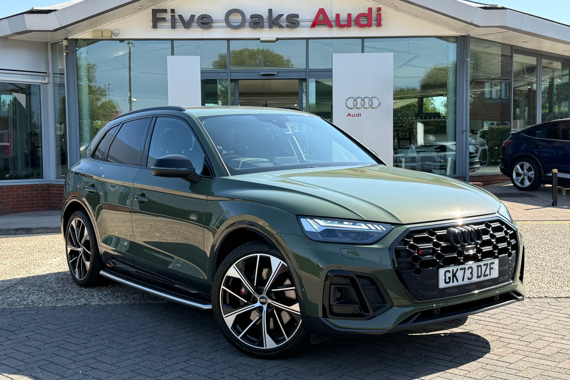 Audi Q5 focused image