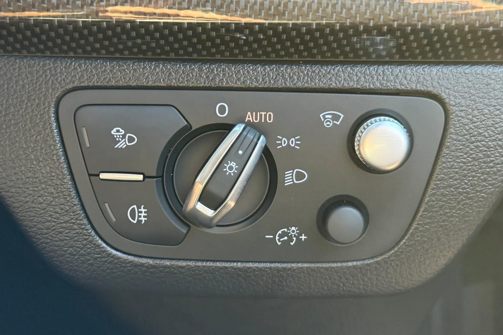 Audi Q5 thumbnail image number 33