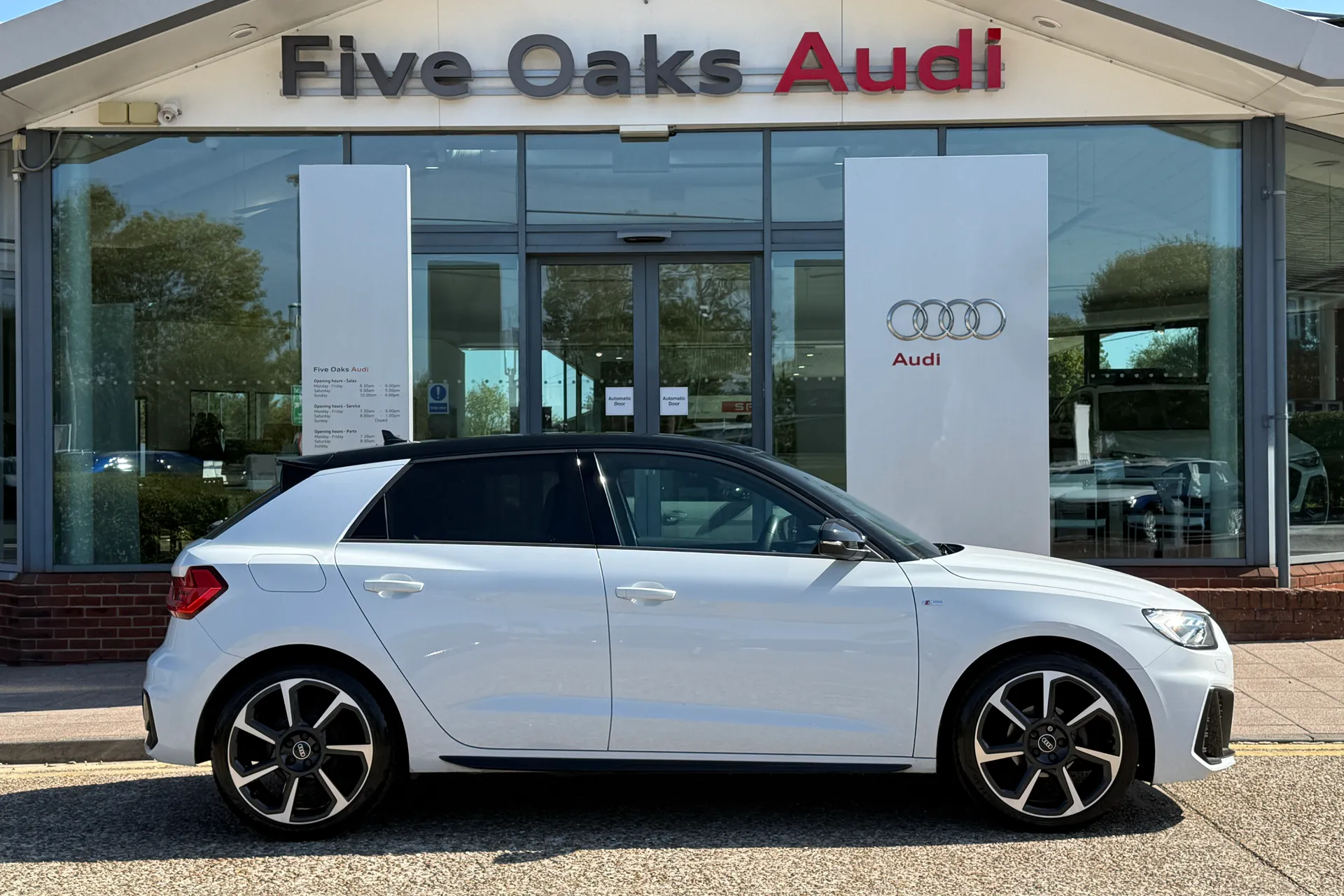 Audi A1 thumbnail image number 2