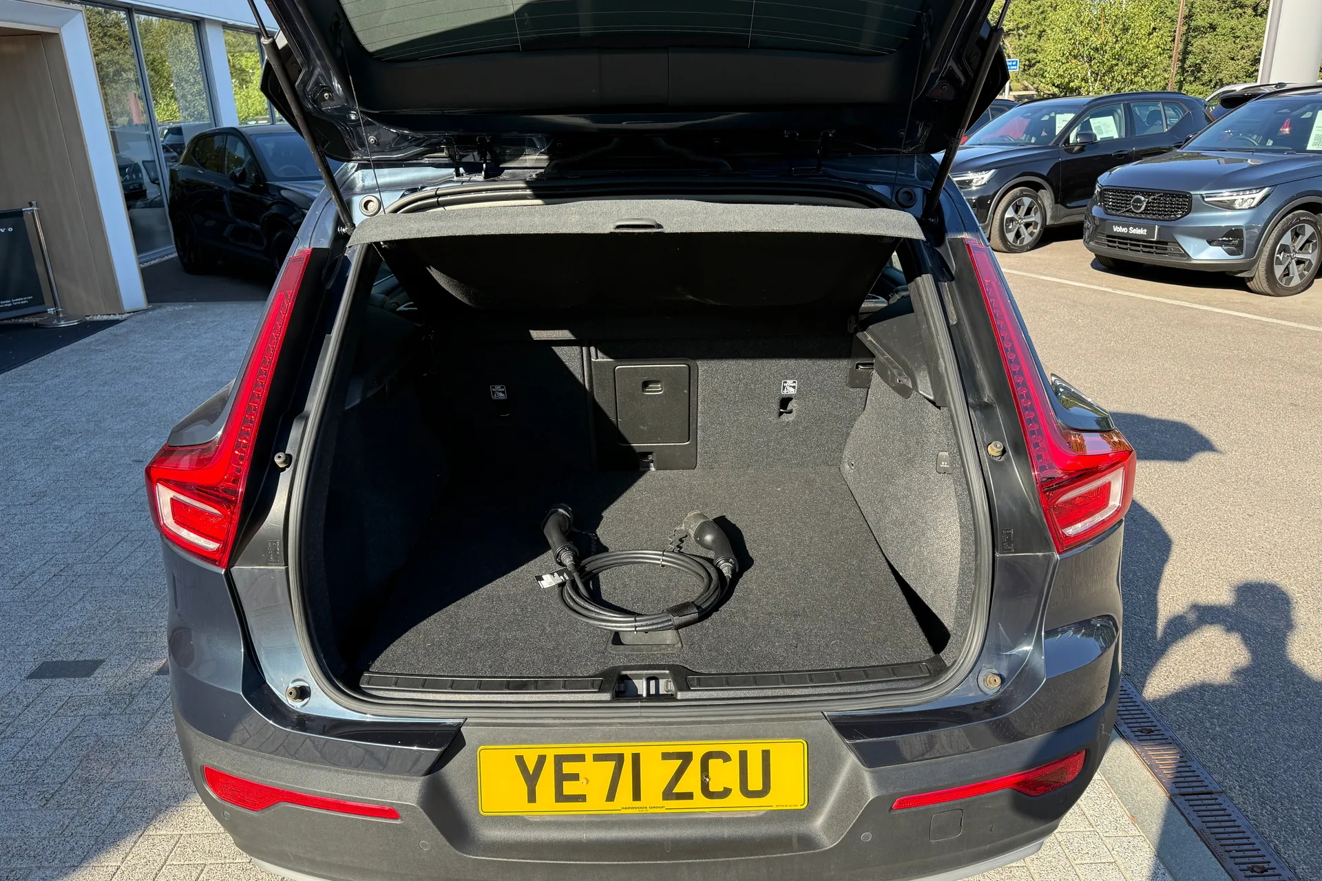 Volvo XC40 thumbnail image number 18