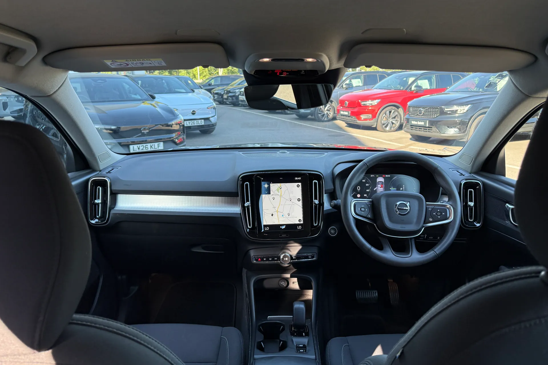 Volvo XC40 thumbnail image number 3