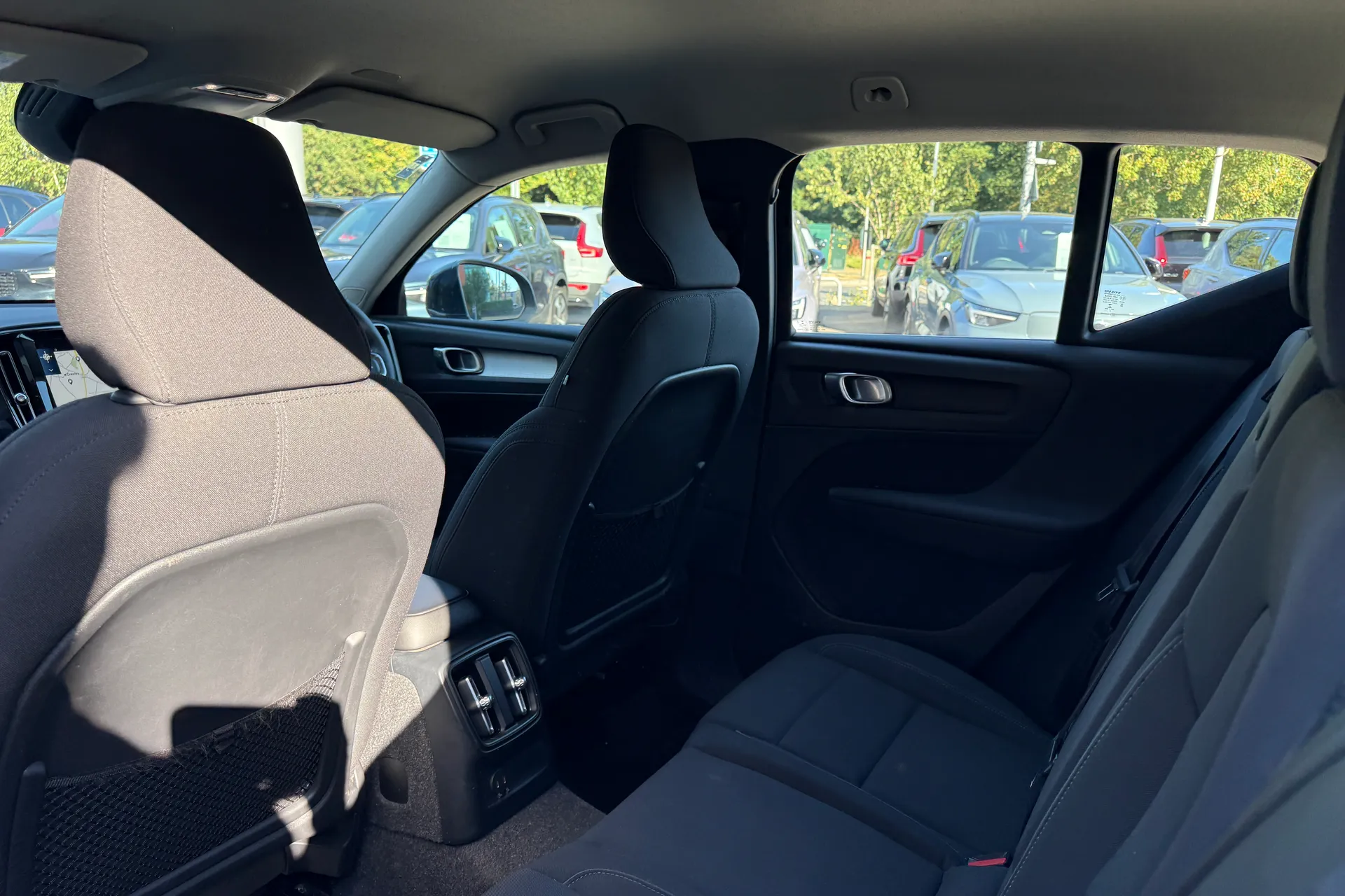 Volvo XC40 thumbnail image number 27