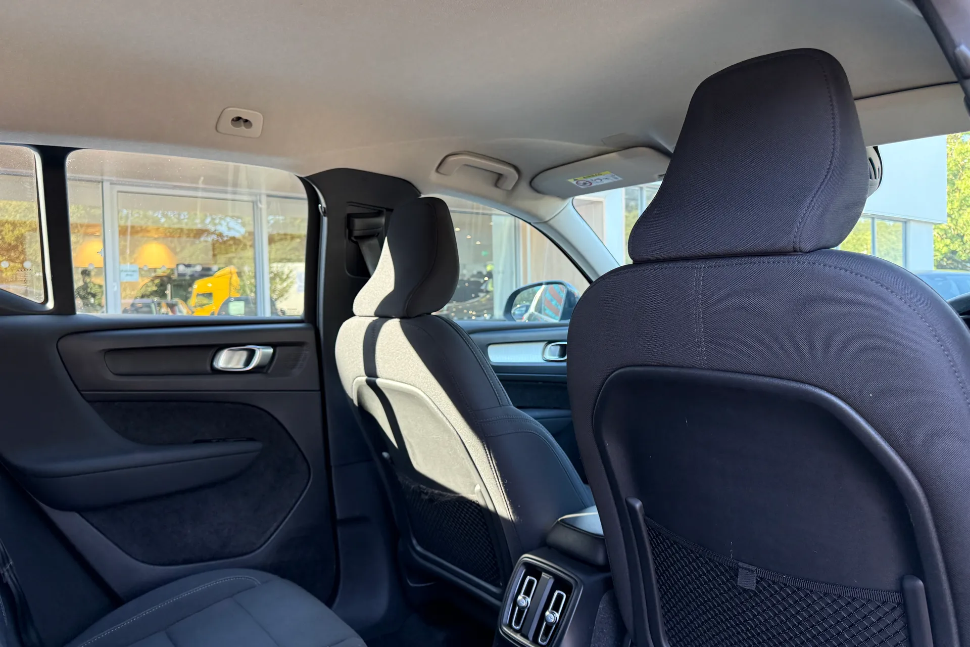 Volvo XC40 thumbnail image number 22