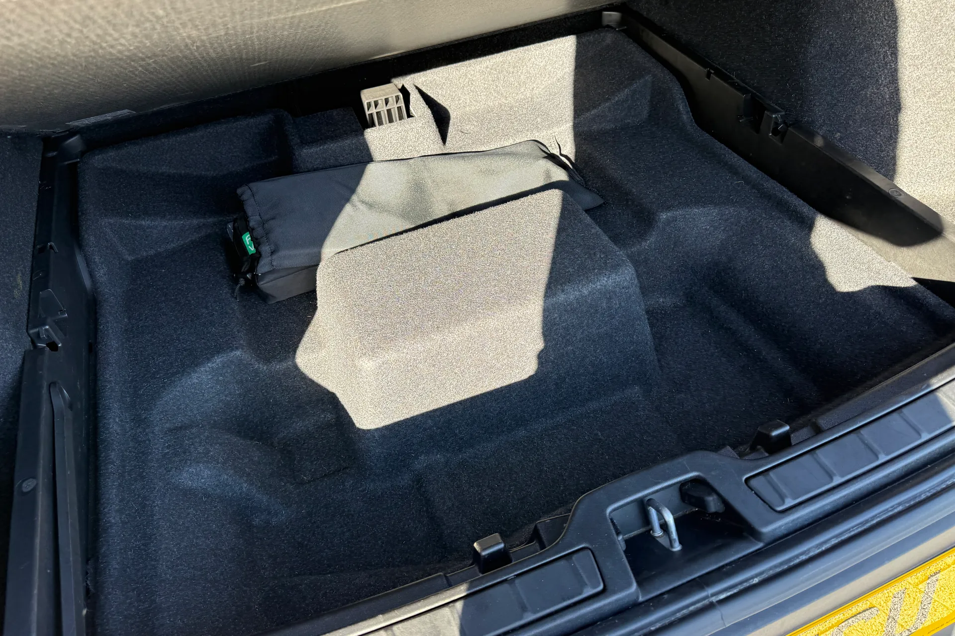 Volvo XC40 thumbnail image number 19