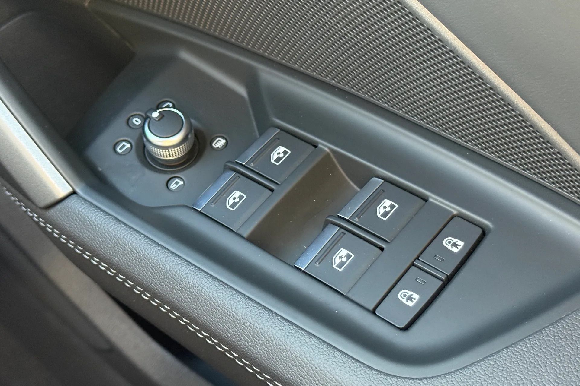 Audi A3 thumbnail image number 25