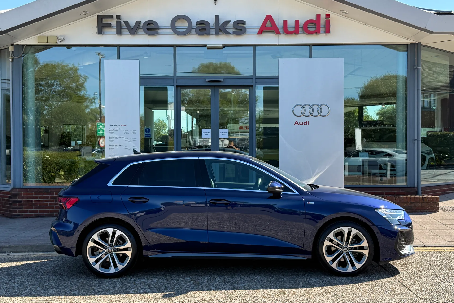 Audi A3 thumbnail image number 2