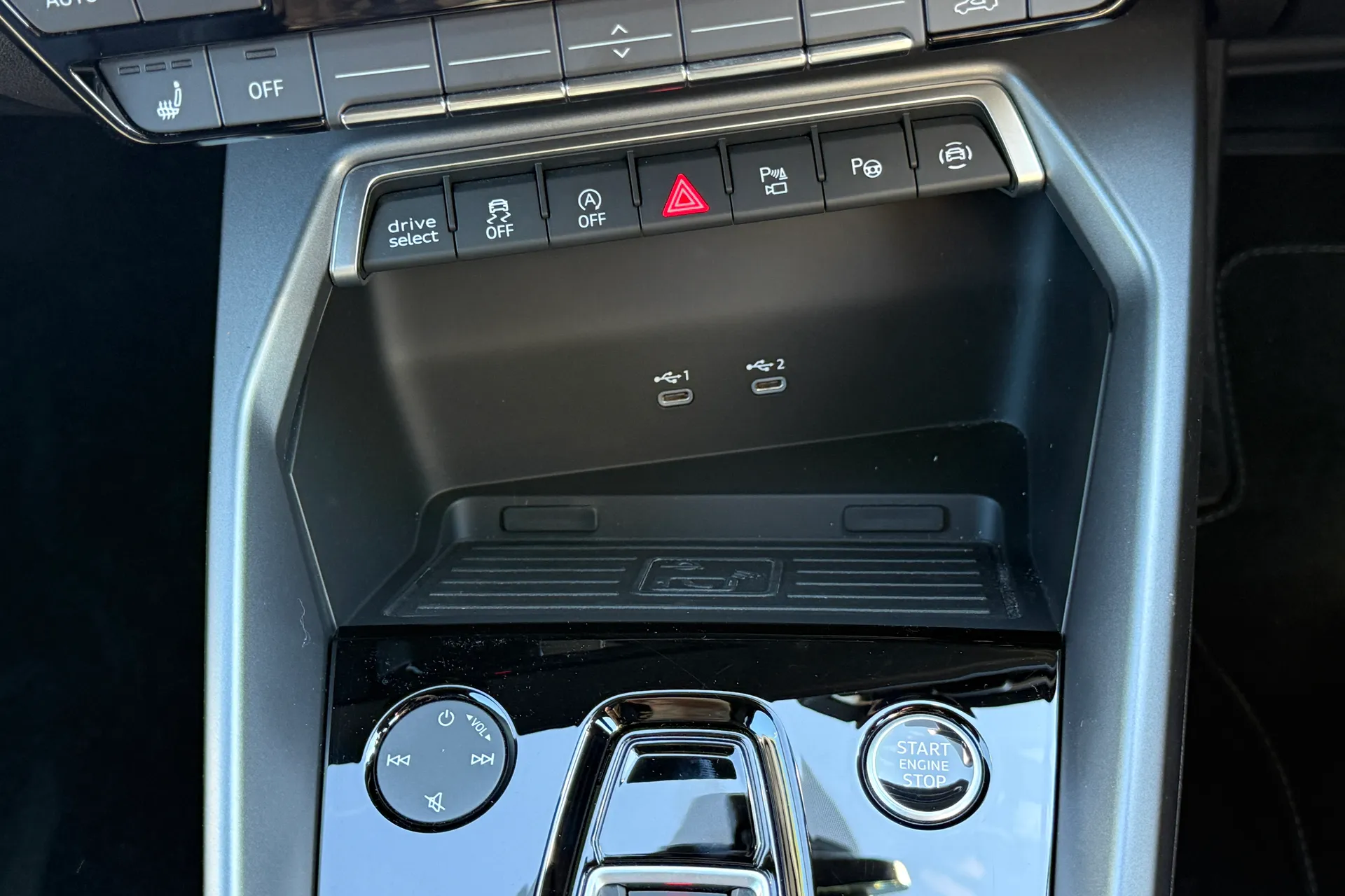 Audi A3 thumbnail image number 21