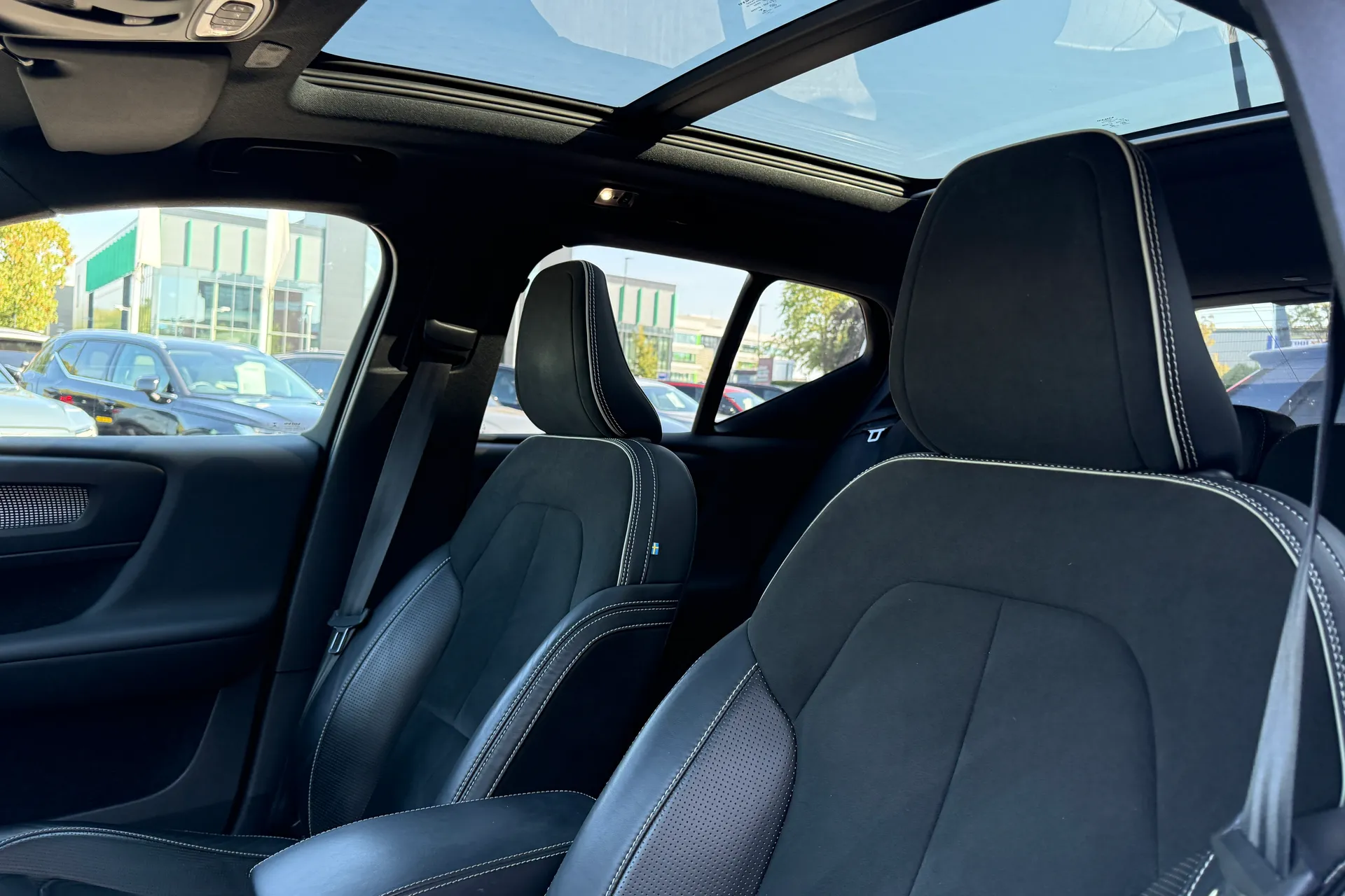 Volvo XC40 thumbnail image number 28
