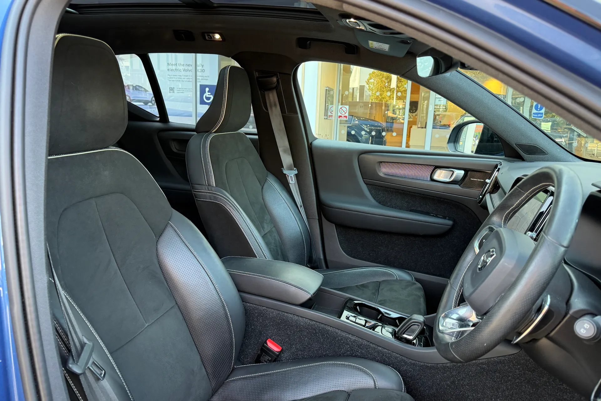 Volvo XC40 thumbnail image number 26