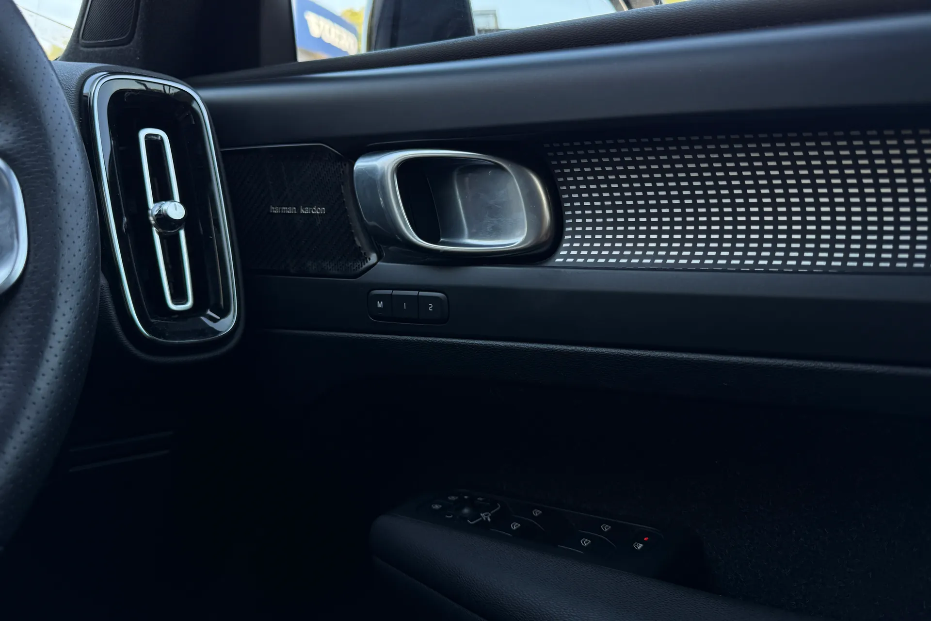 Volvo XC40 thumbnail image number 42