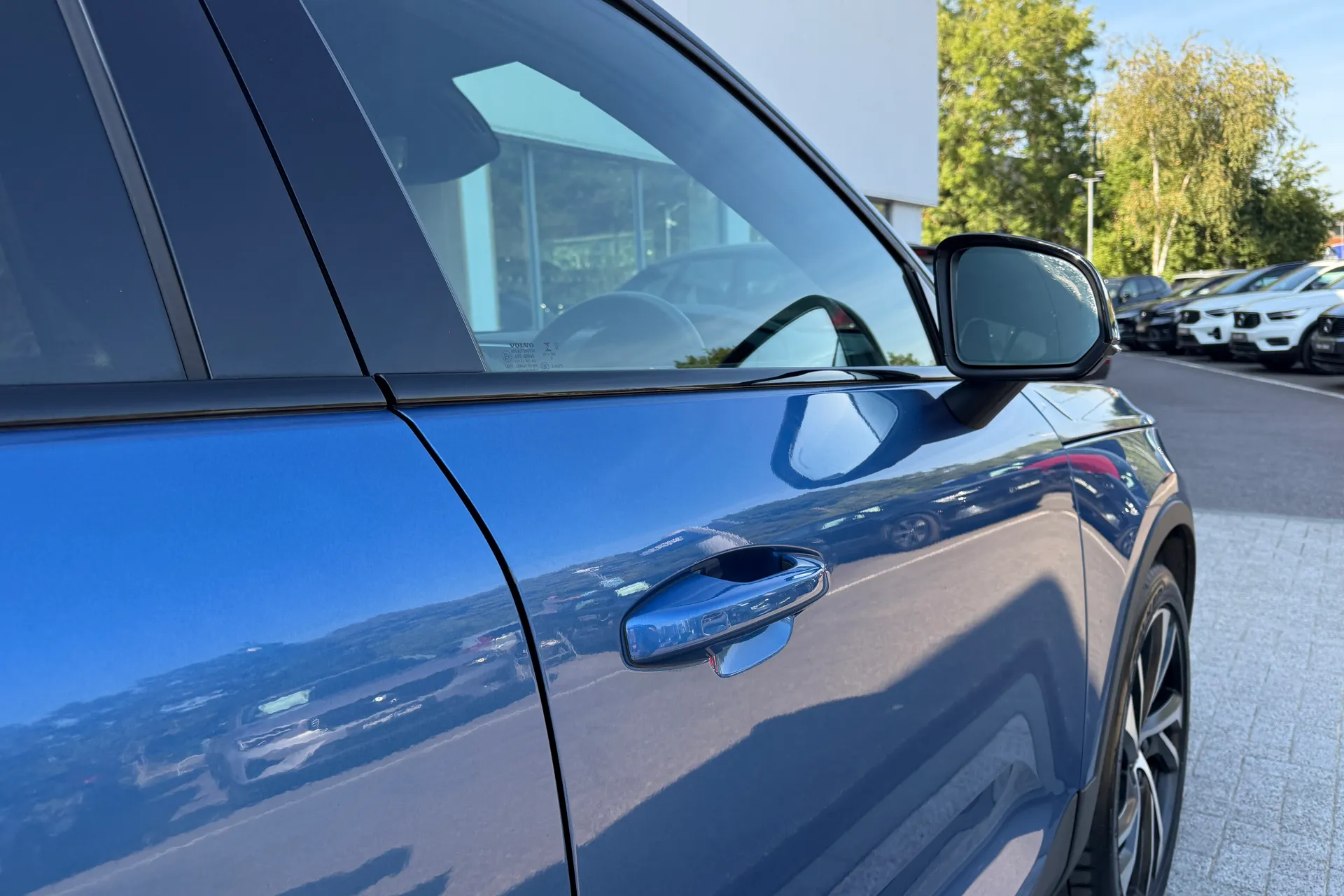 Volvo XC40 thumbnail image number 15