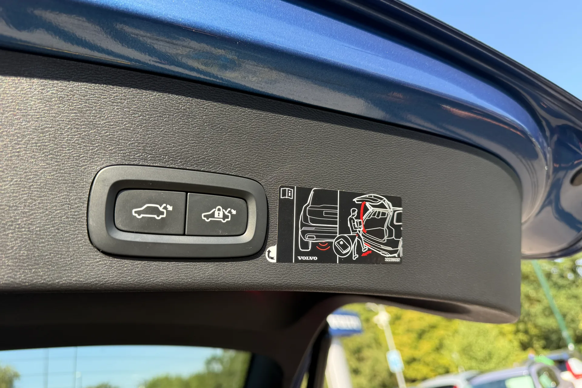 Volvo XC40 thumbnail image number 21
