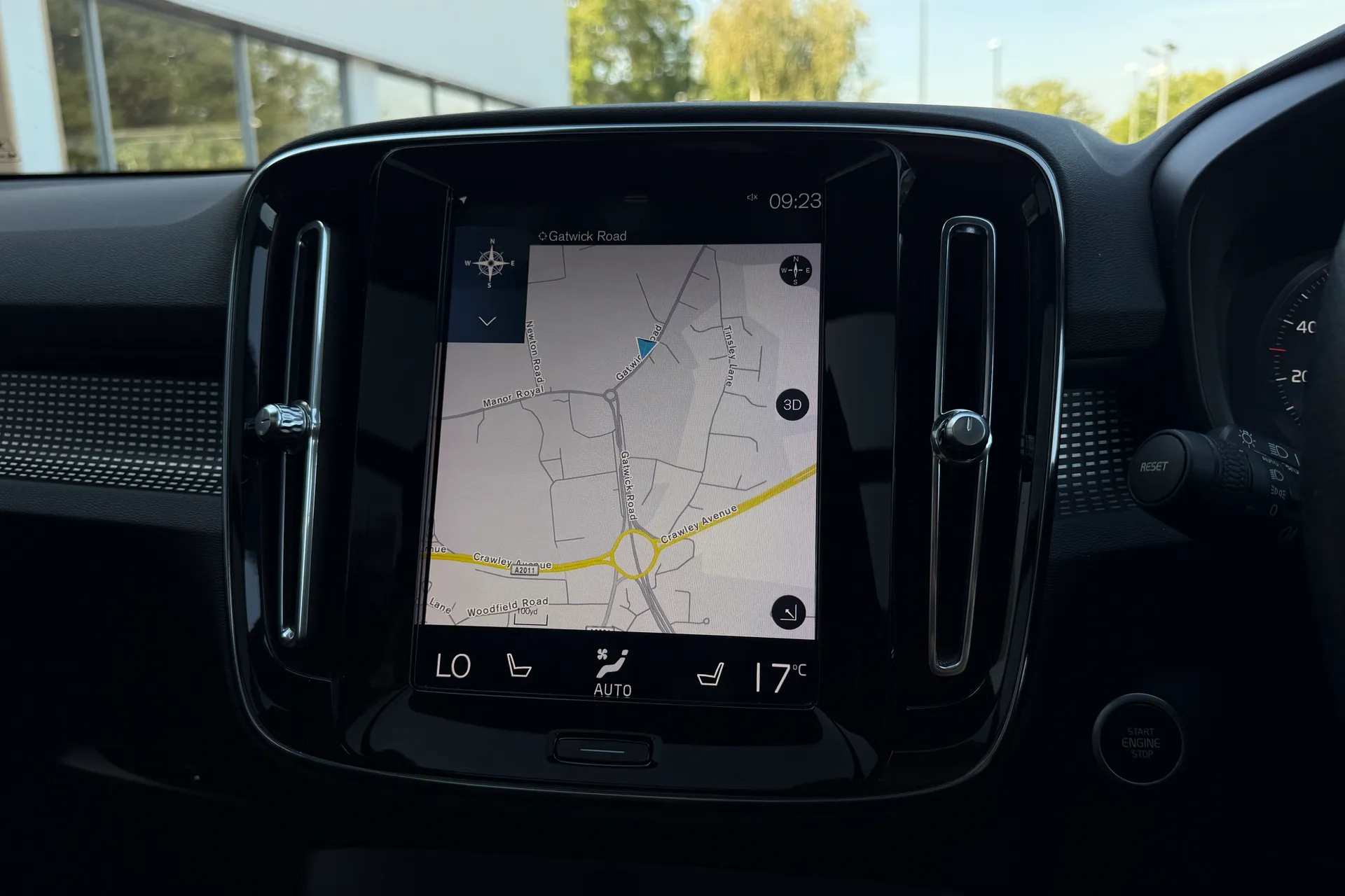 Volvo XC40 thumbnail image number 5