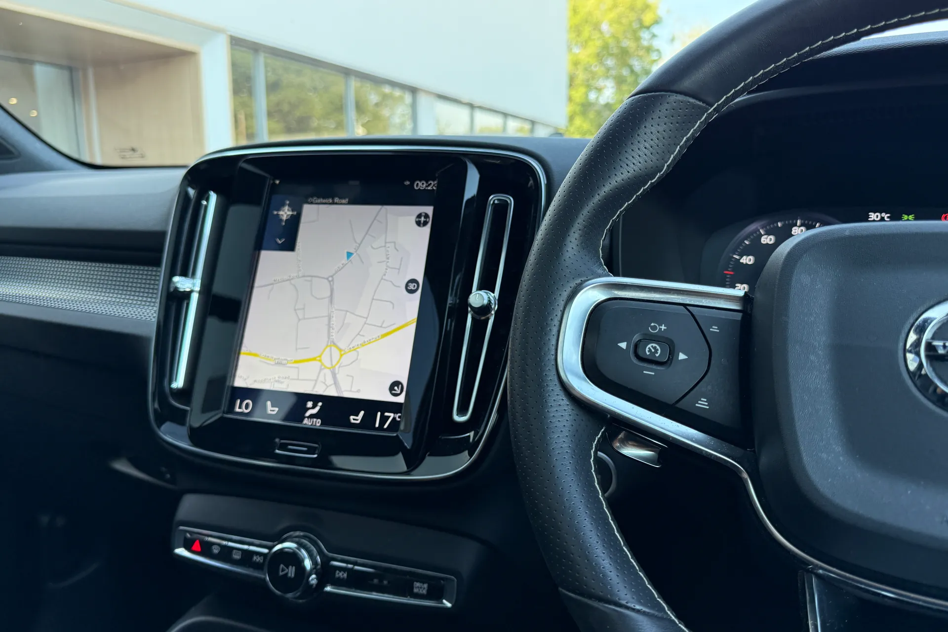 Volvo XC40 thumbnail image number 35