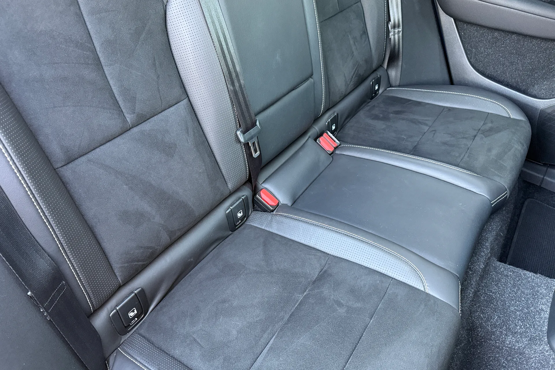 Volvo XC40 thumbnail image number 25