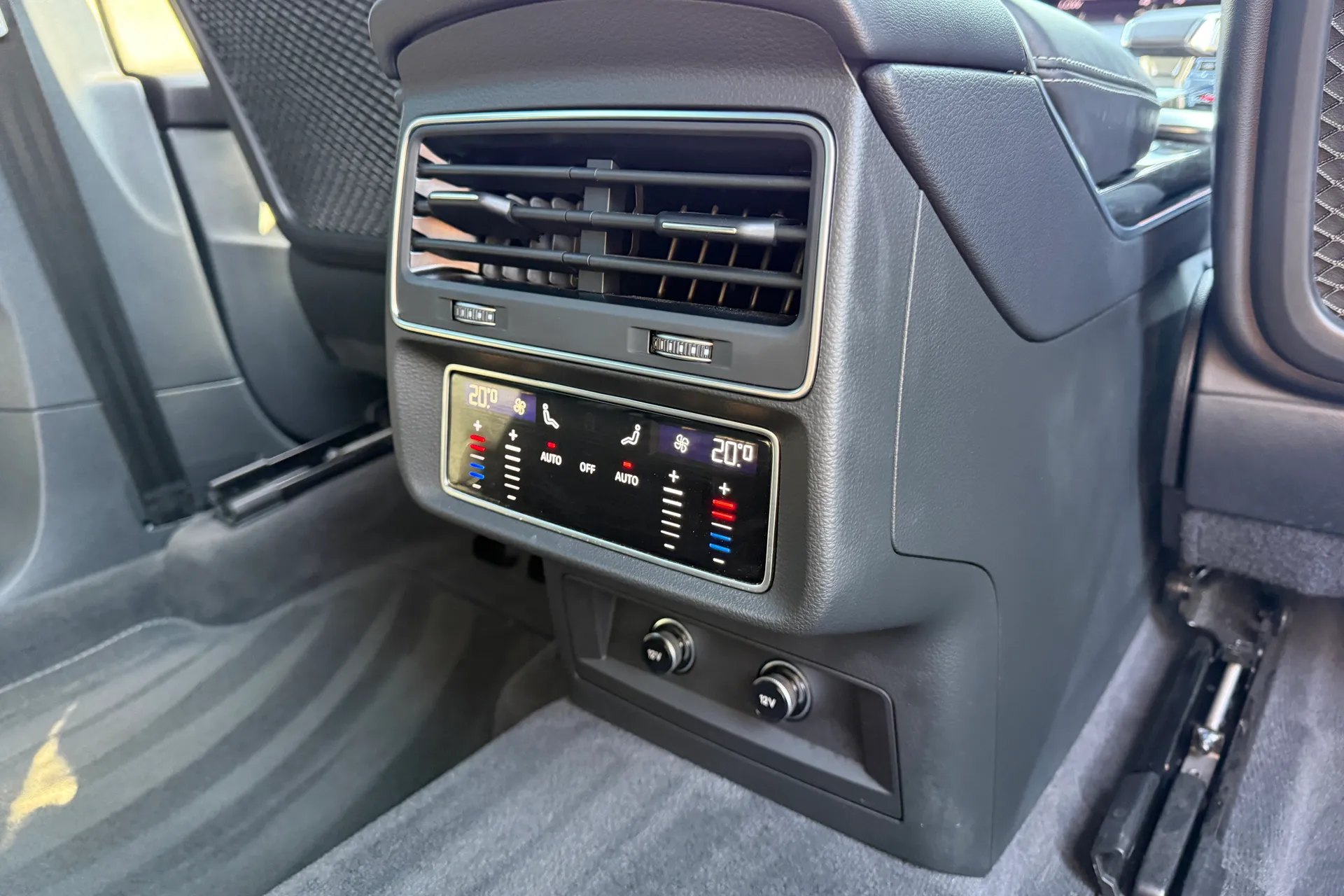 Audi Q8 thumbnail image number 53