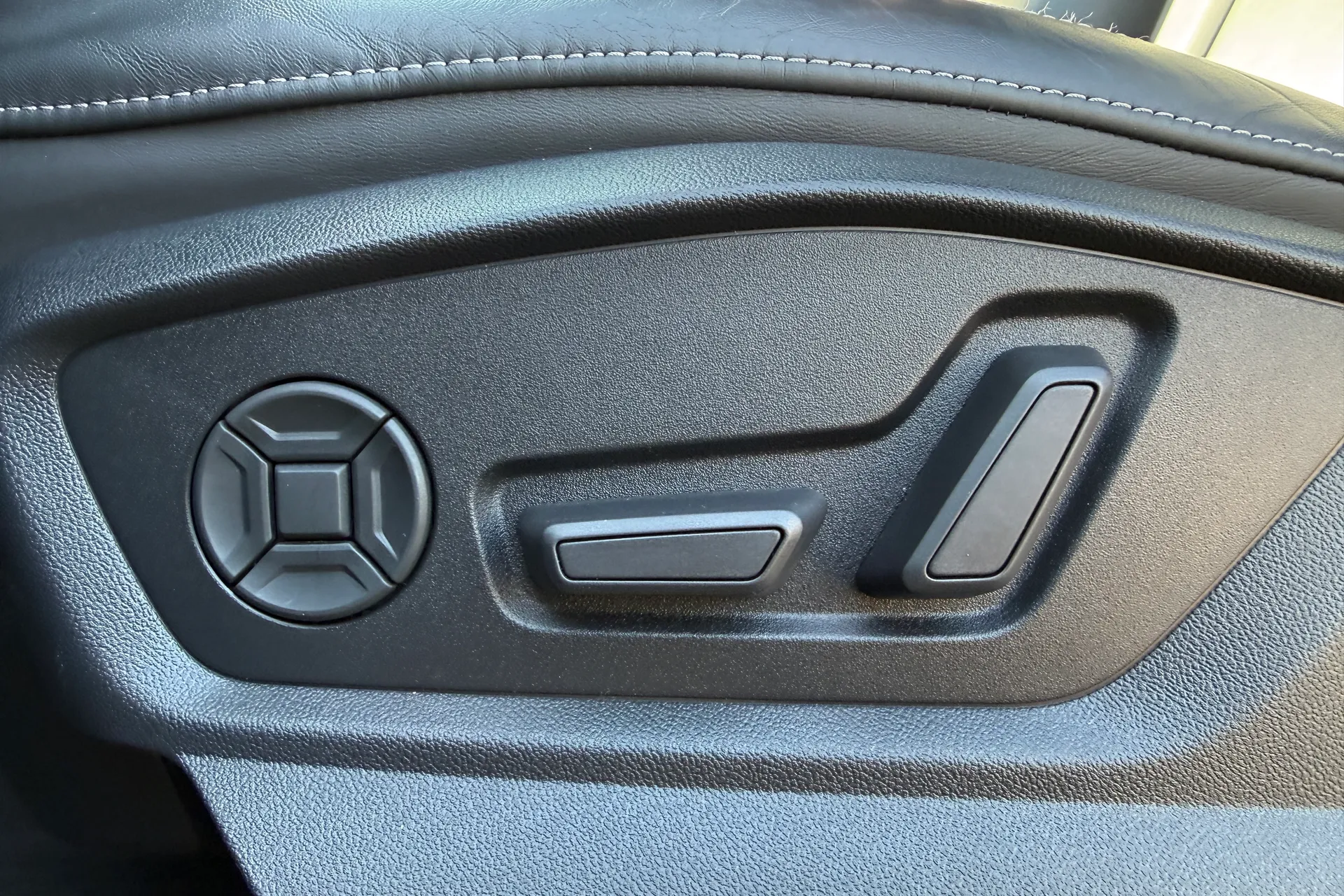 Audi Q8 thumbnail image number 20