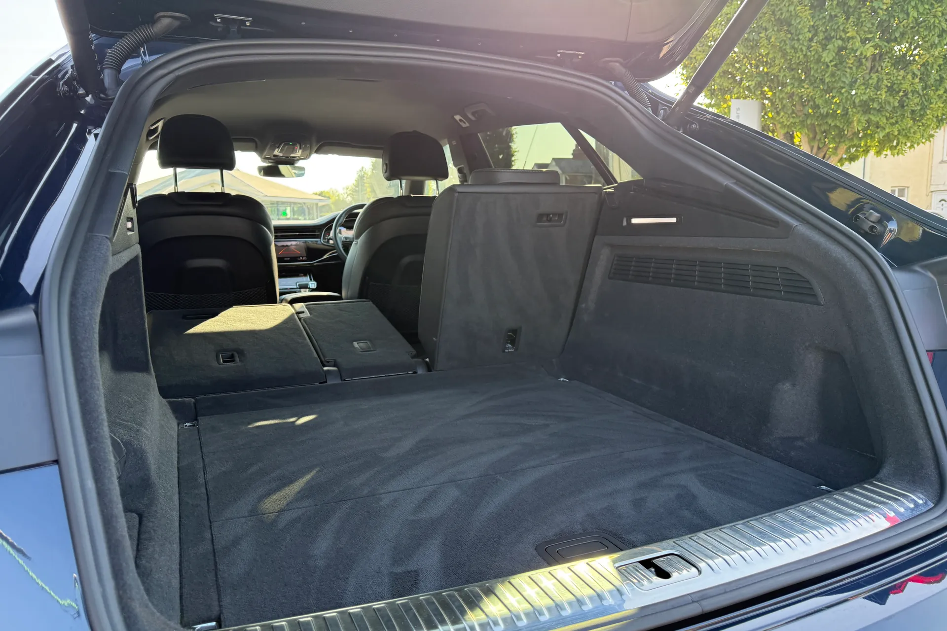 Audi Q8 thumbnail image number 40