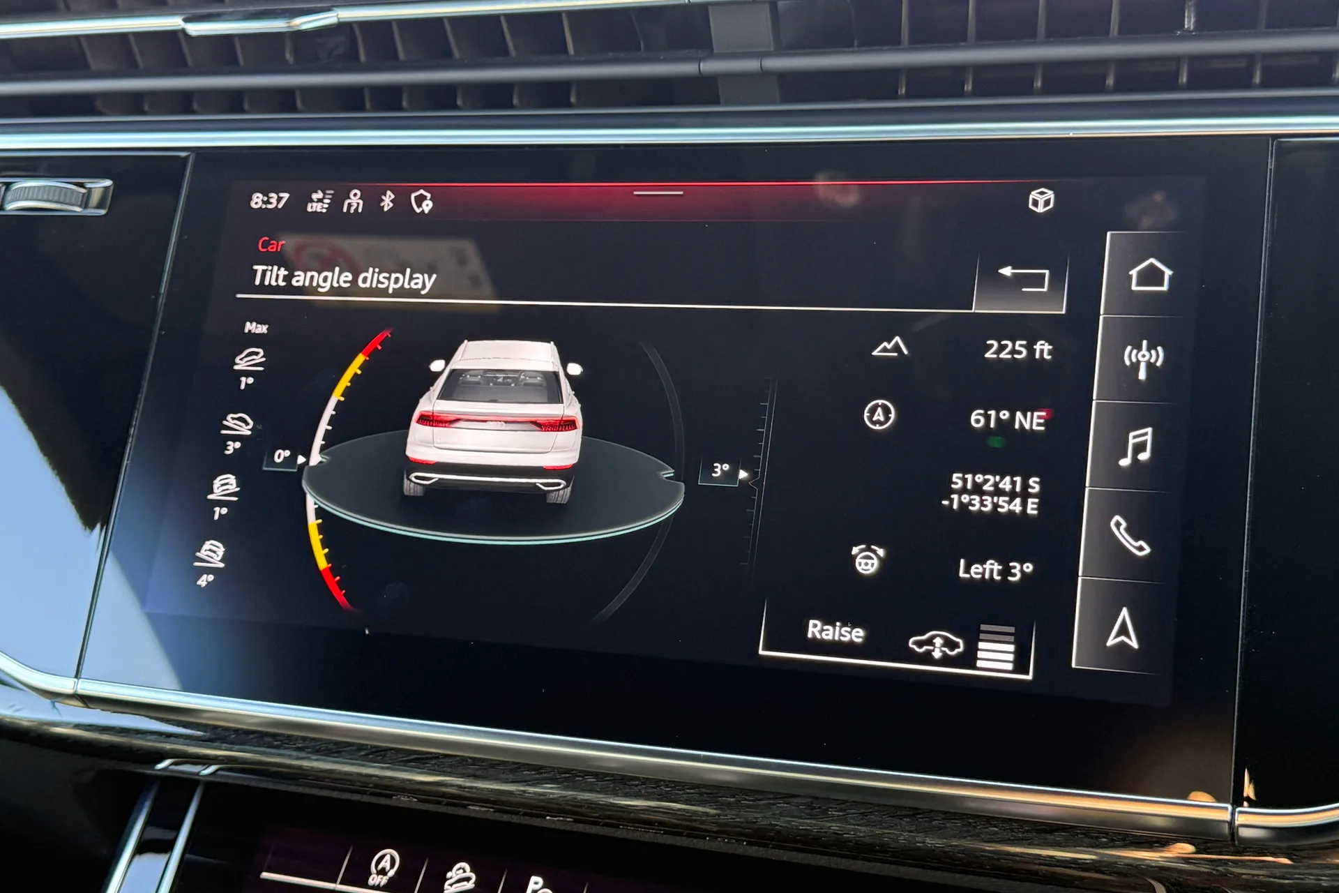 Audi Q8 thumbnail image number 13