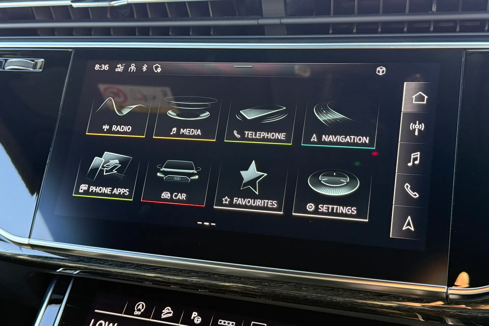Audi Q8 thumbnail image number 15