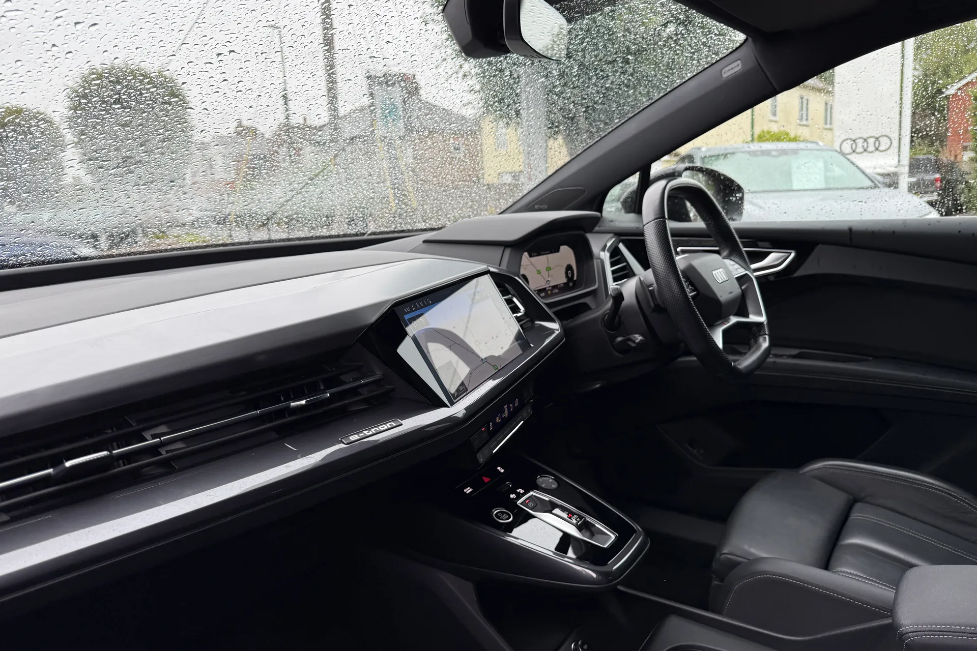 Audi Q4 thumbnail image number 34