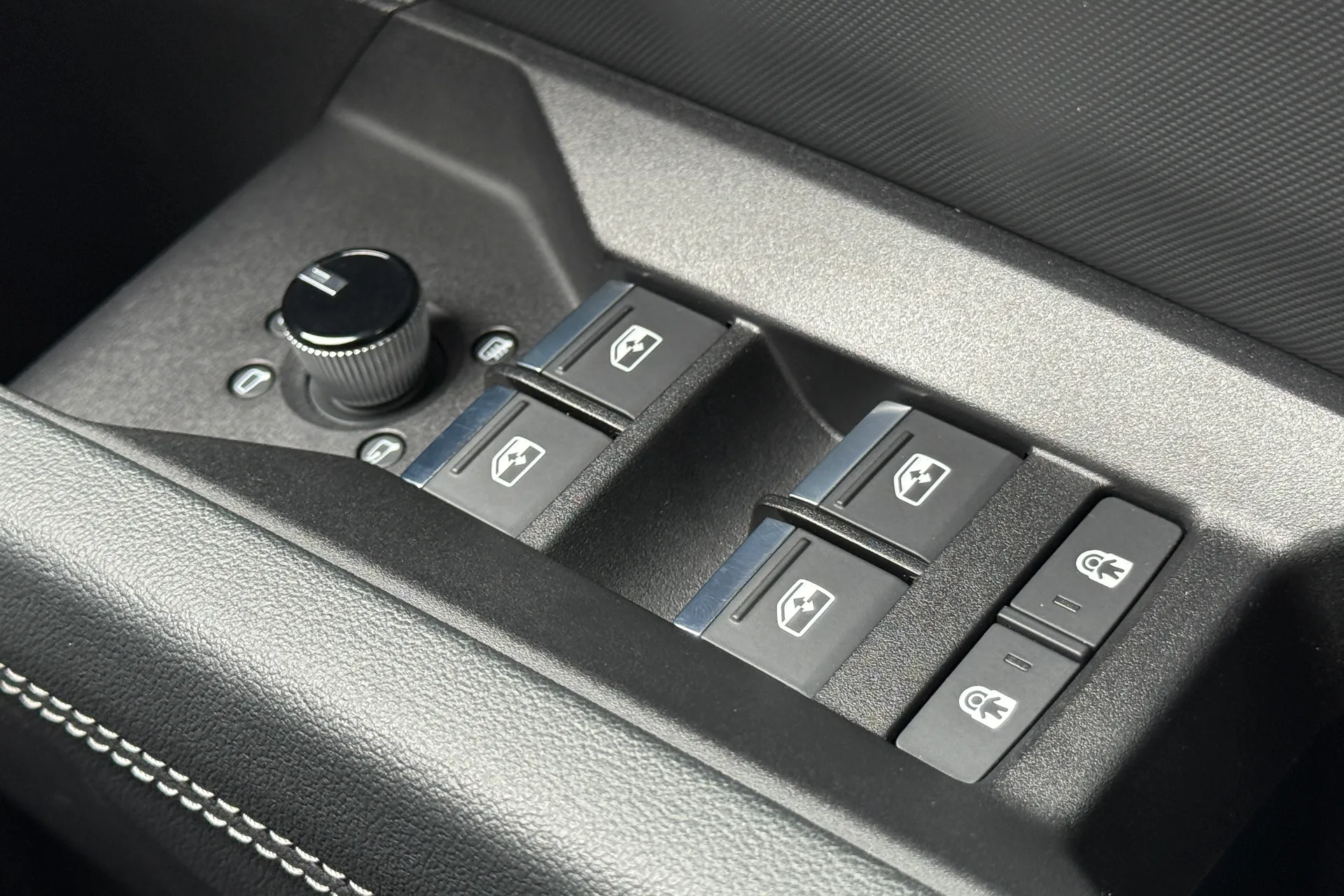 Audi Q4 thumbnail image number 24
