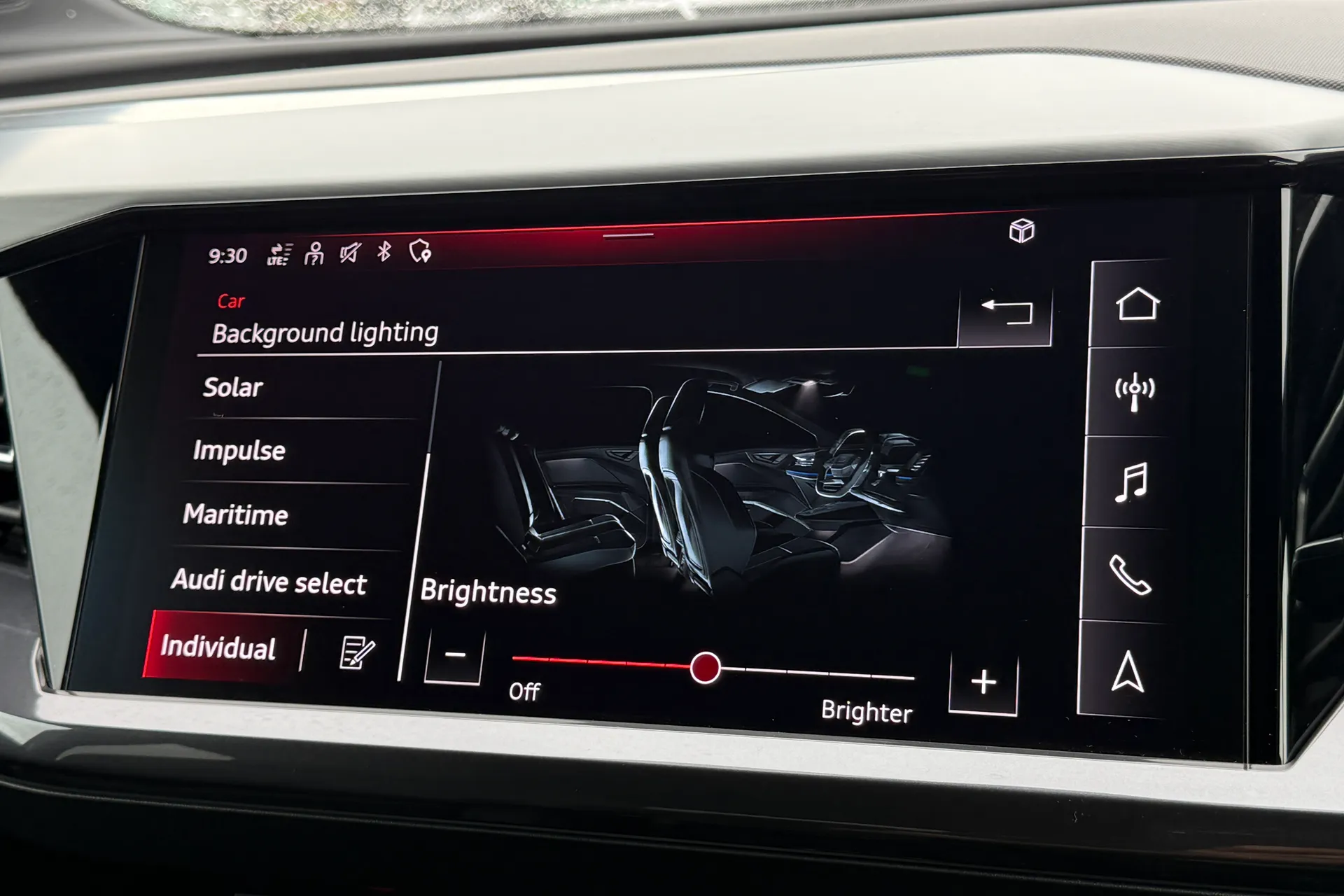 Audi Q4 thumbnail image number 14