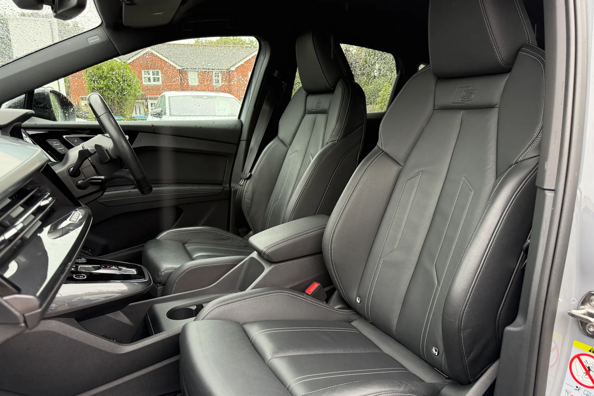 Audi Q4 thumbnail image number 35