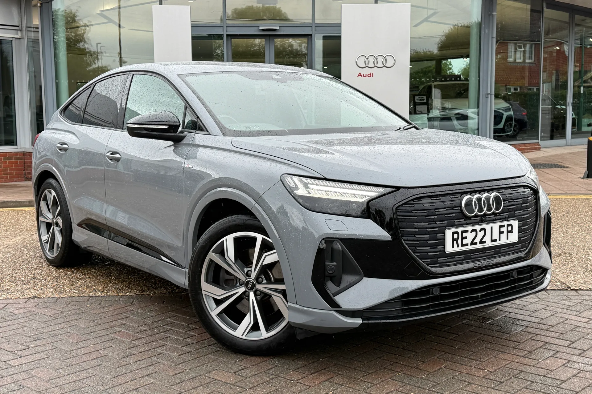 Audi Q4 thumbnail image number 29
