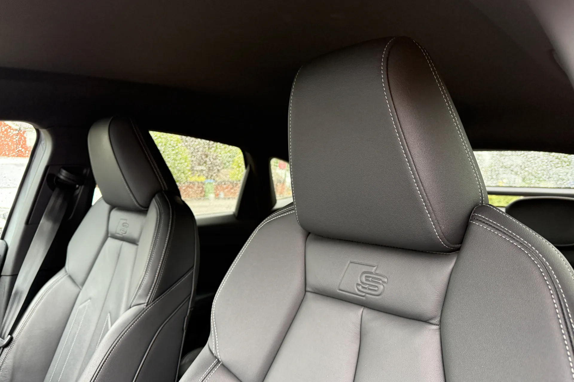Audi Q4 thumbnail image number 36