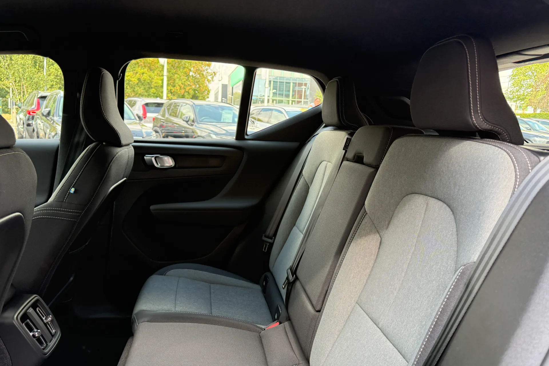 Volvo XC40 thumbnail image number 30