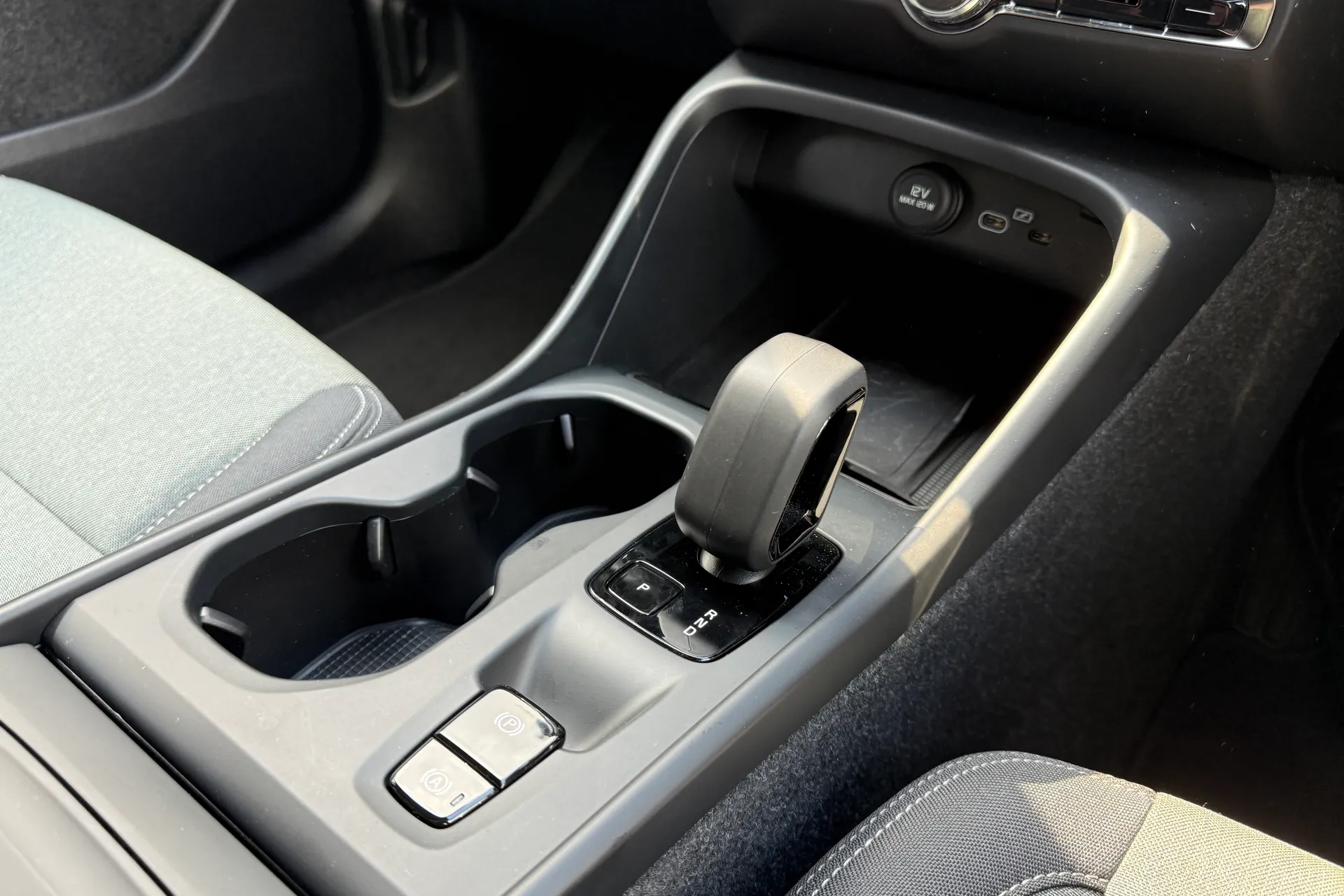 Volvo XC40 thumbnail image number 40