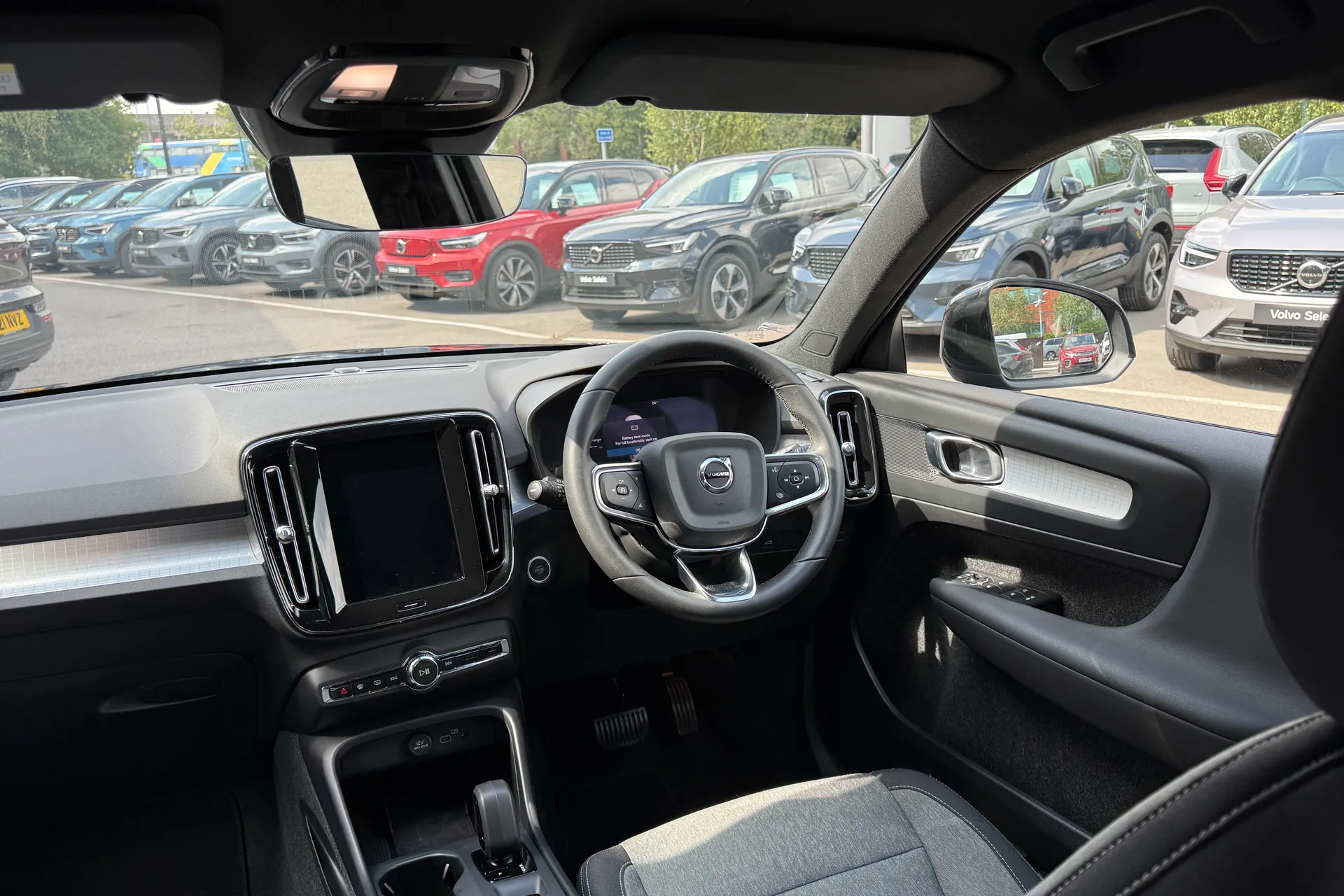 Volvo XC40 thumbnail image number 31