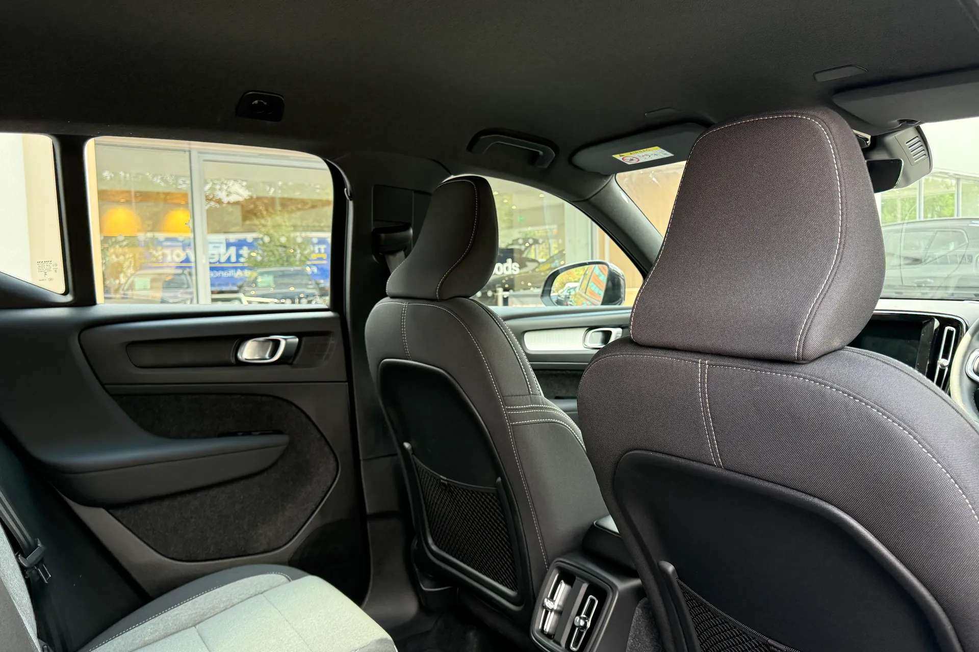 Volvo XC40 thumbnail image number 24