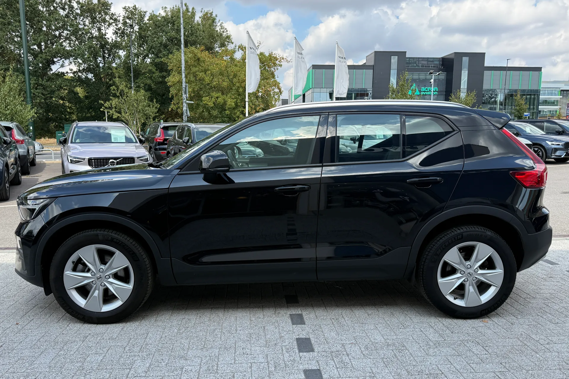Volvo XC40 thumbnail image number 11