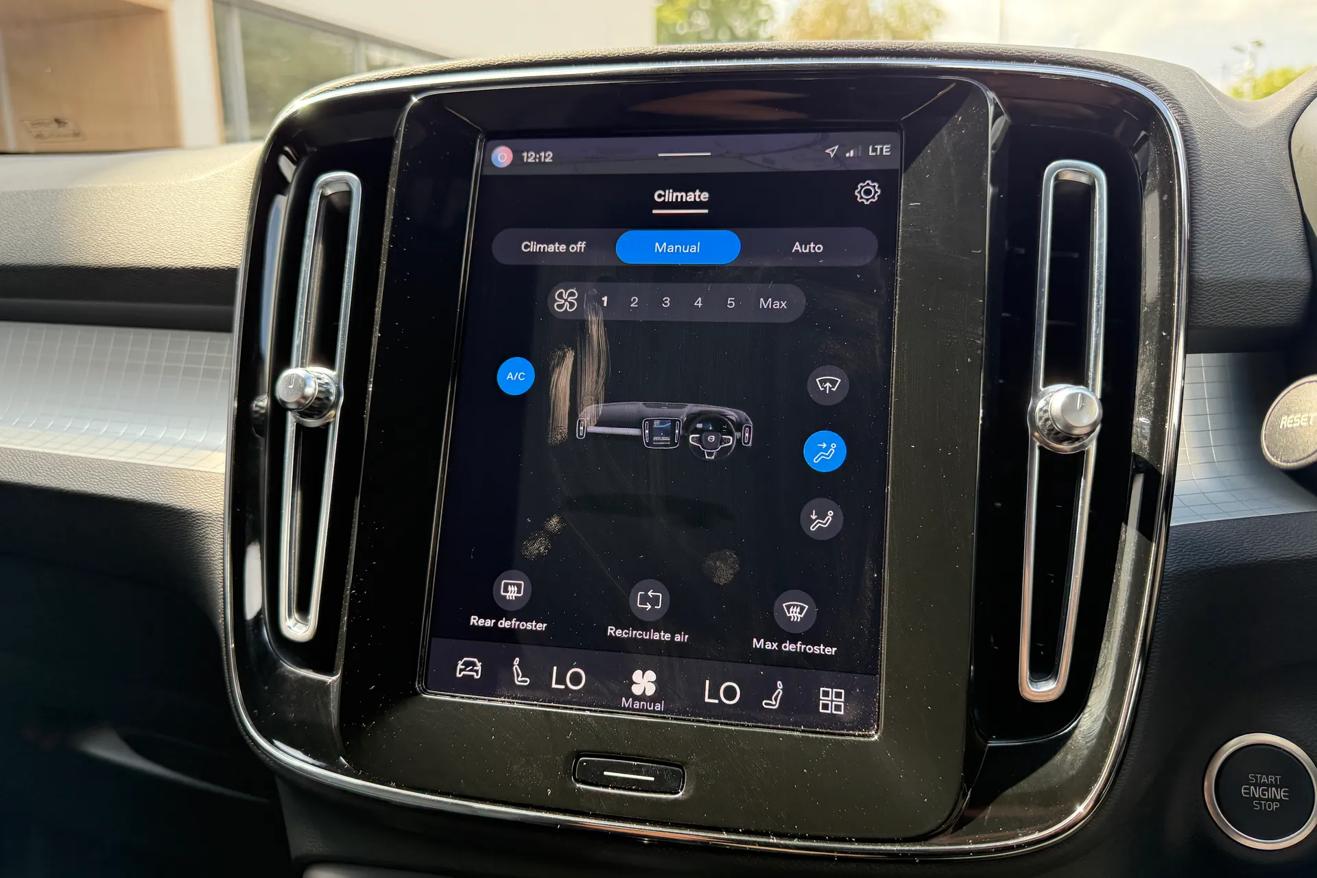 Volvo XC40 thumbnail image number 36