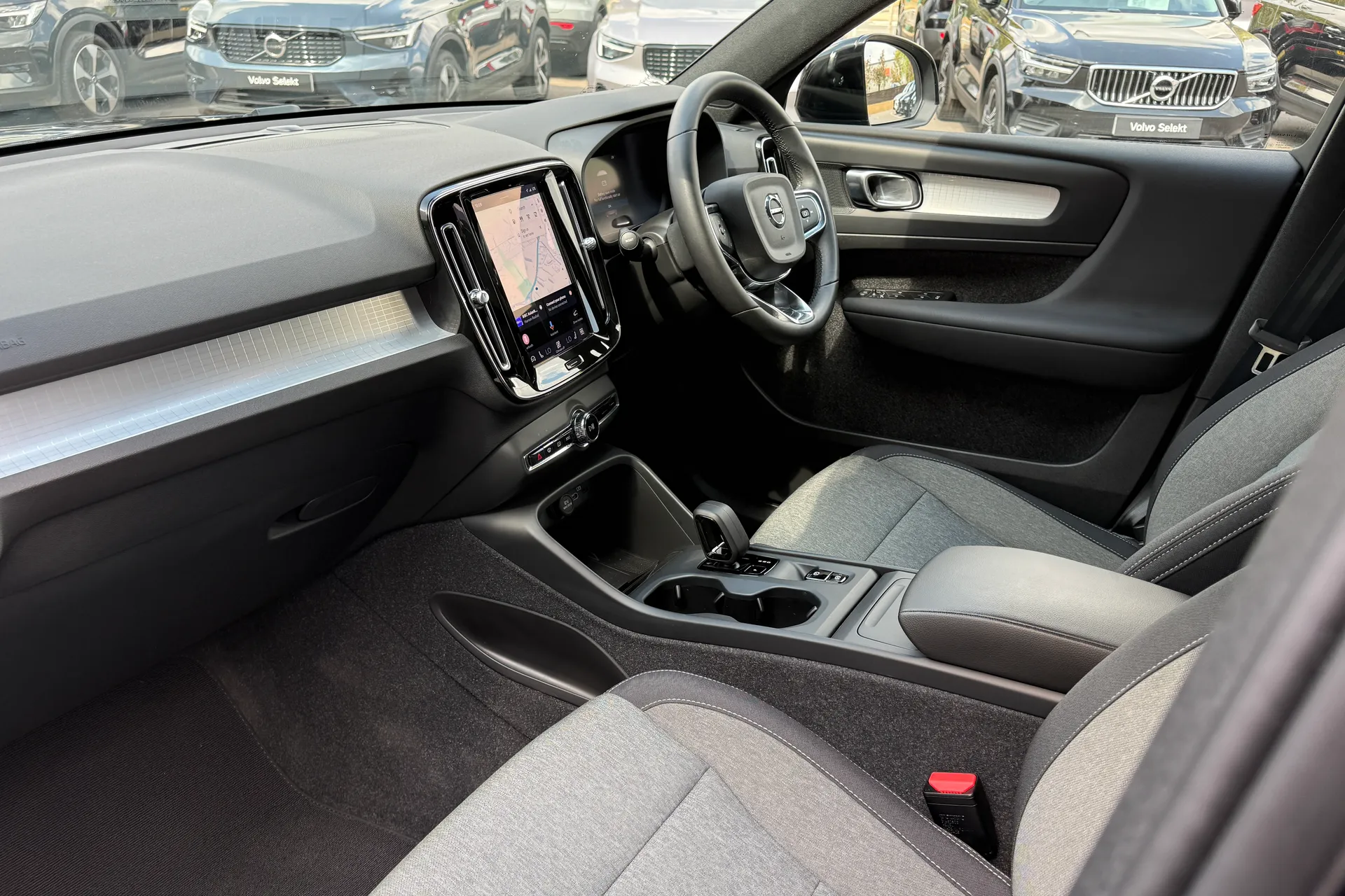 Volvo XC40 thumbnail image number 27