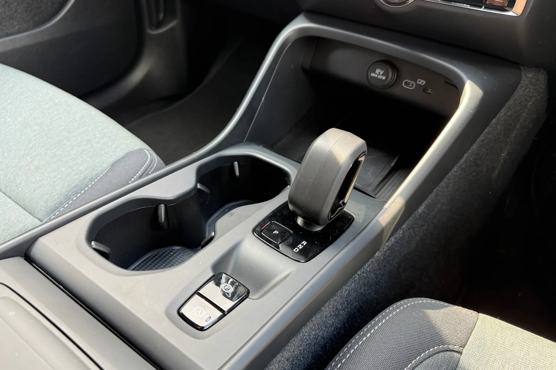Volvo XC40 thumbnail image number 42