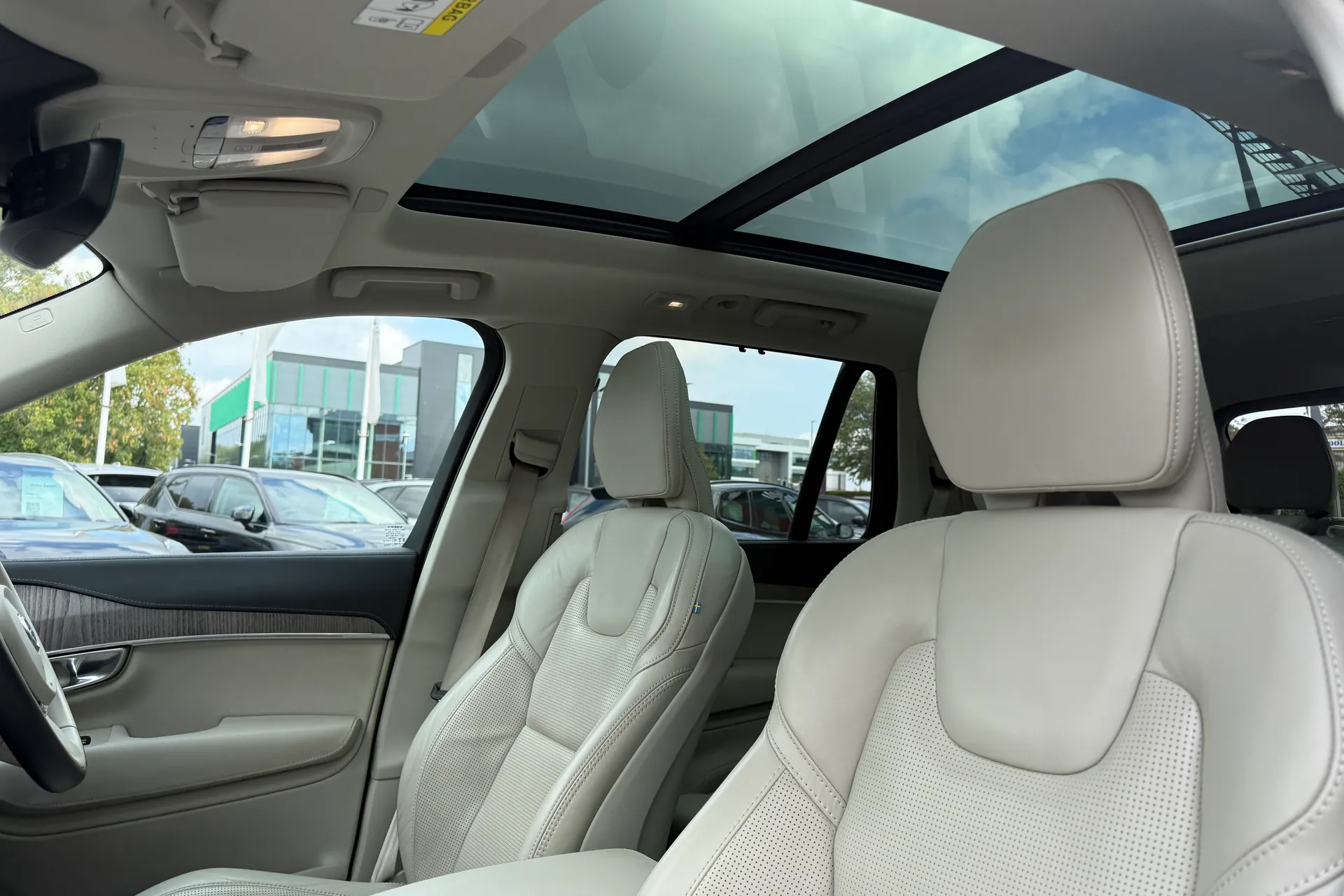 Volvo XC90 thumbnail image number 28