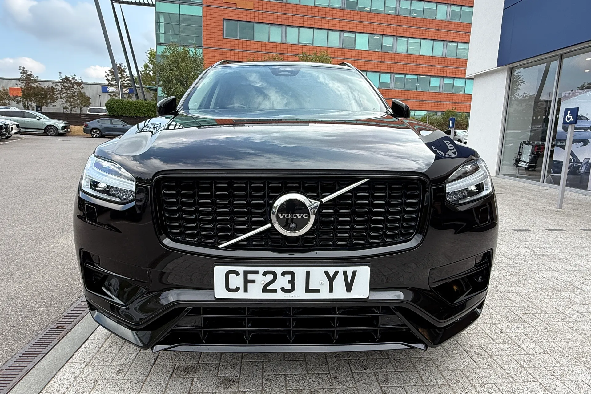 Volvo XC90 thumbnail image number 16