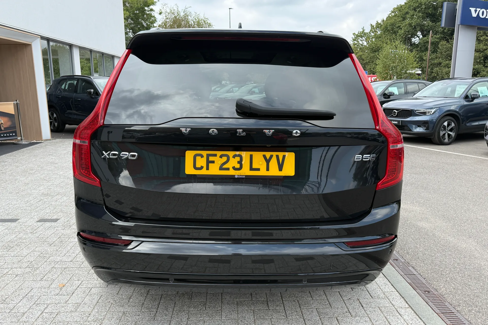 Volvo XC90 thumbnail image number 12