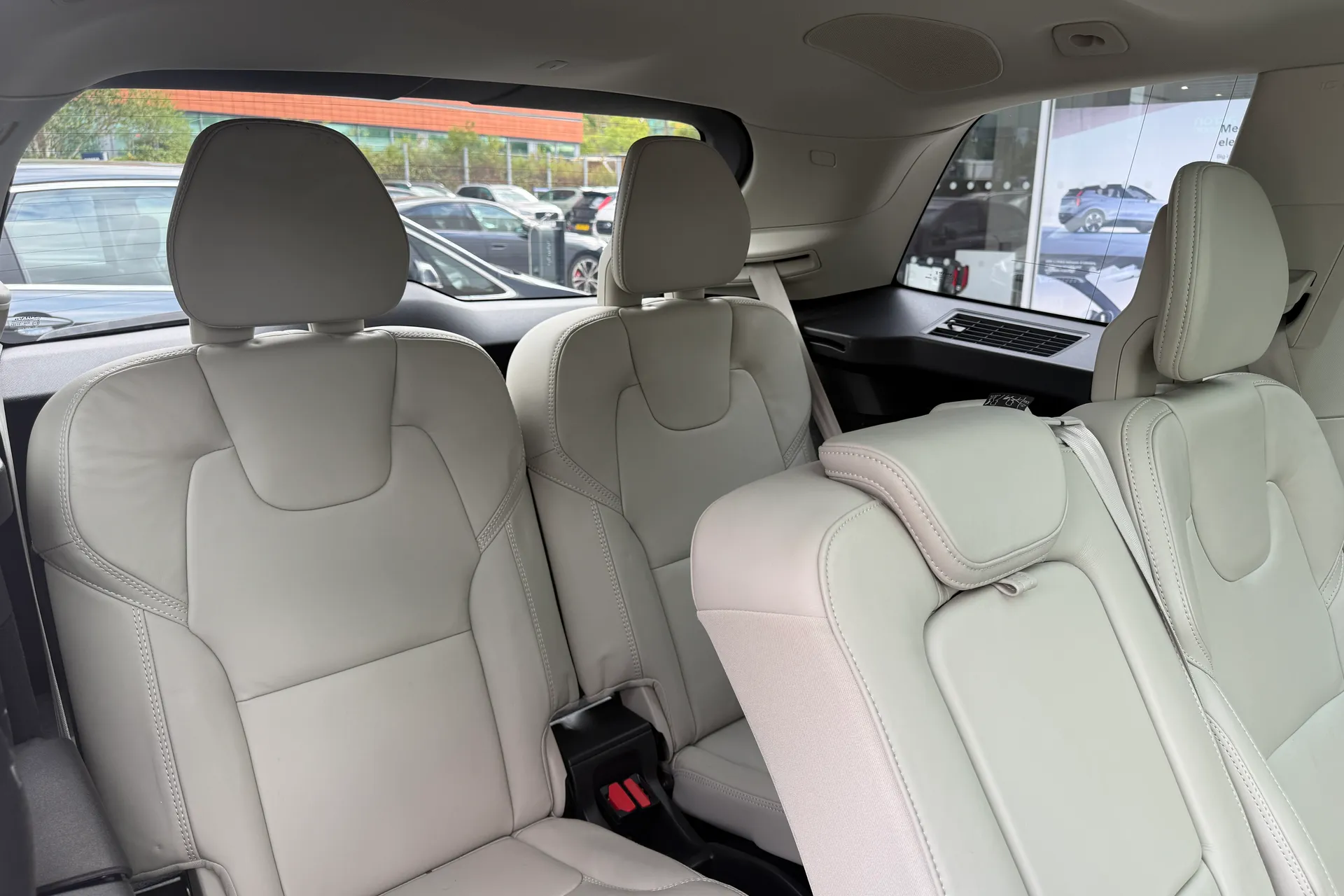 Volvo XC90 thumbnail image number 9