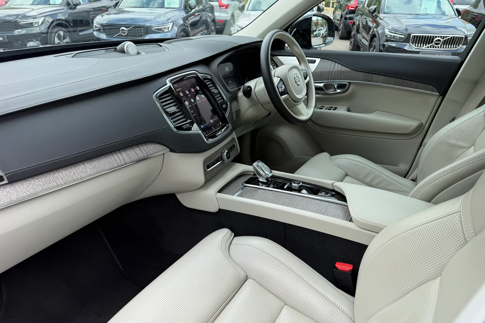 Volvo XC90 thumbnail image number 27