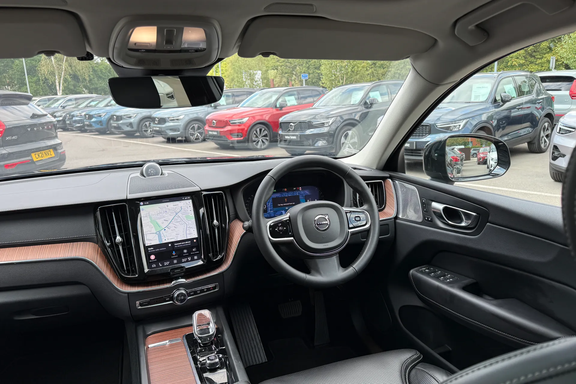 Volvo XC60 thumbnail image number 32